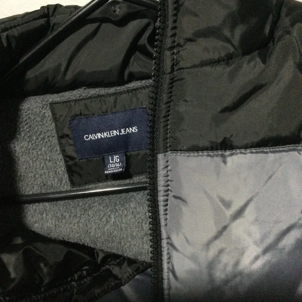 Calvin Klein Jeans Kids Puffer Jacket Black Gray Hooded Size L 14 16 Winter Warm